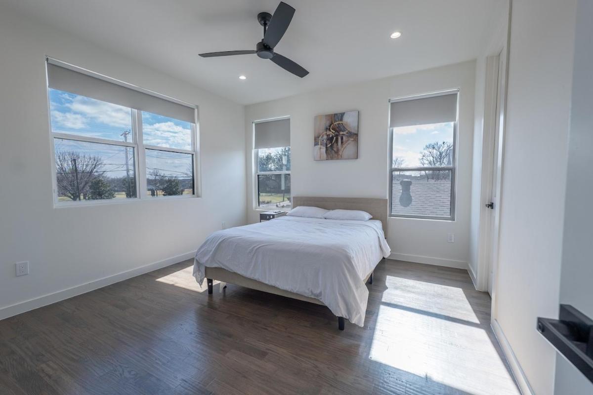 Pool 4 Bedroom Luxury In The Heart Of Villa Dallas