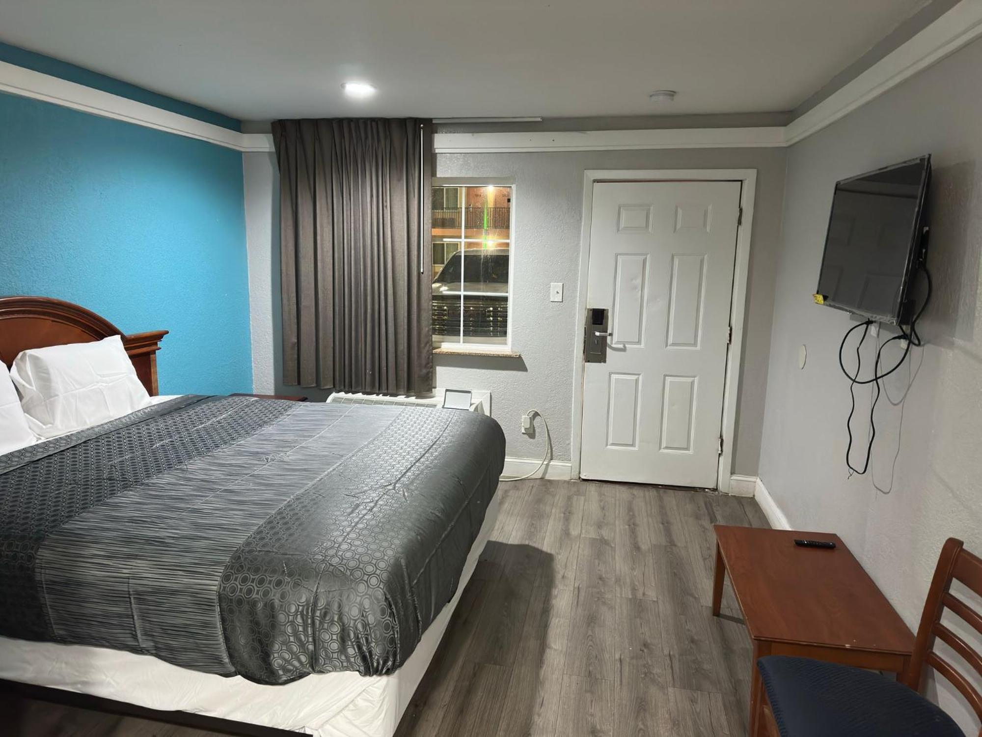 Motel All Season Suites Inn 2*