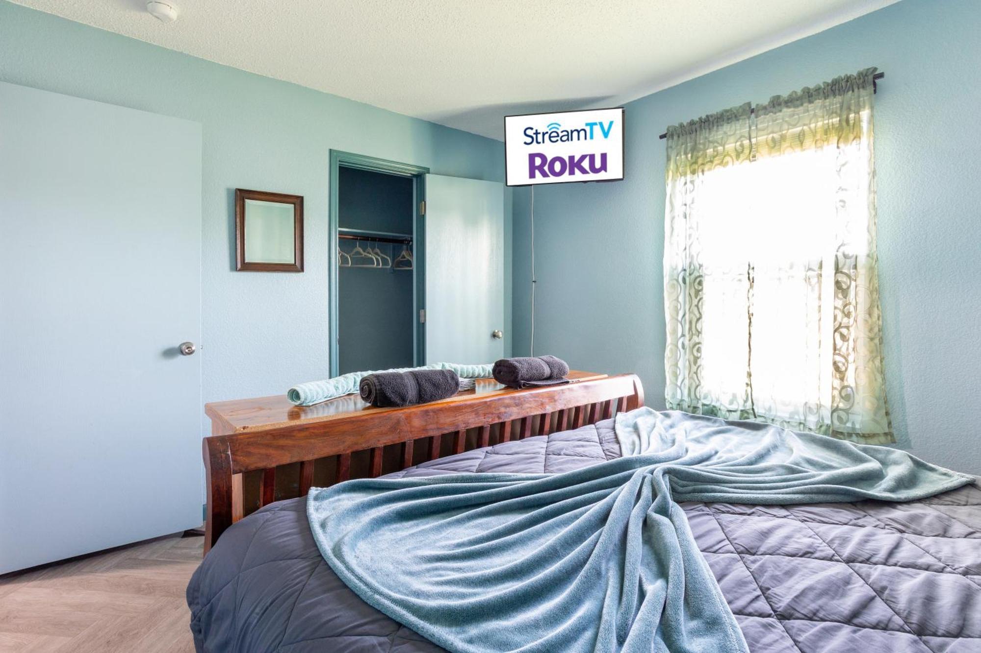 Fantastic Family And Friend Getaway - King Beds, Game Room, Gym, Fast Wifi, And Private Parking * Dallas
