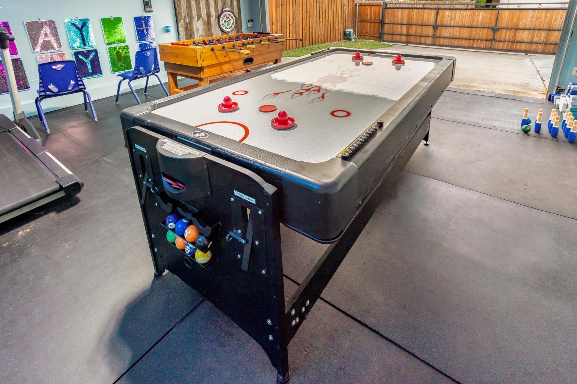 Fantastic Family And Friend Getaway - King Beds, Game Room, Gym, Fast Wifi, And Private Parking Holiday home *