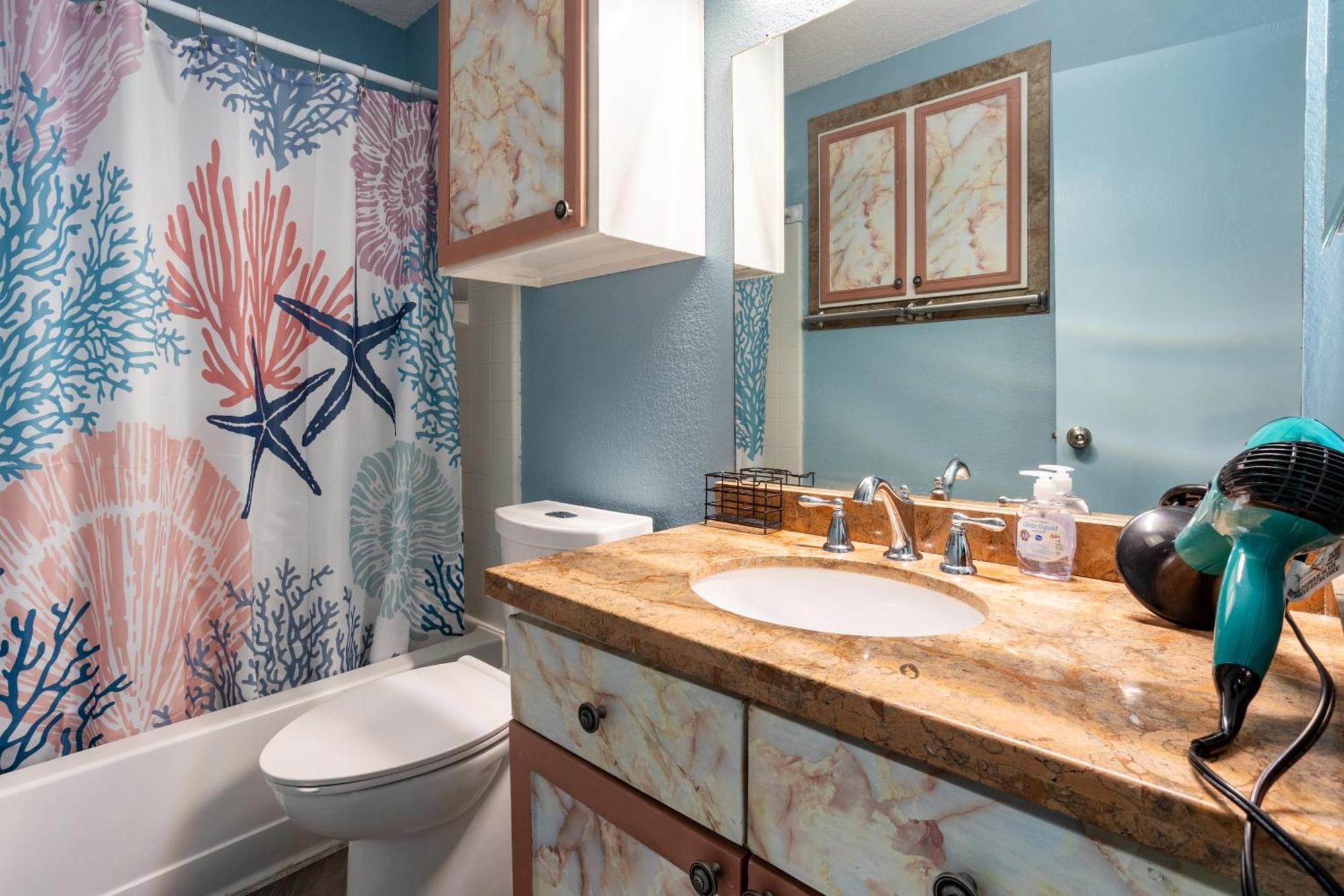 Fantastic Family And Friend Getaway - King Beds, Game Room, Gym, Fast Wifi, And Private Parking * Dallas