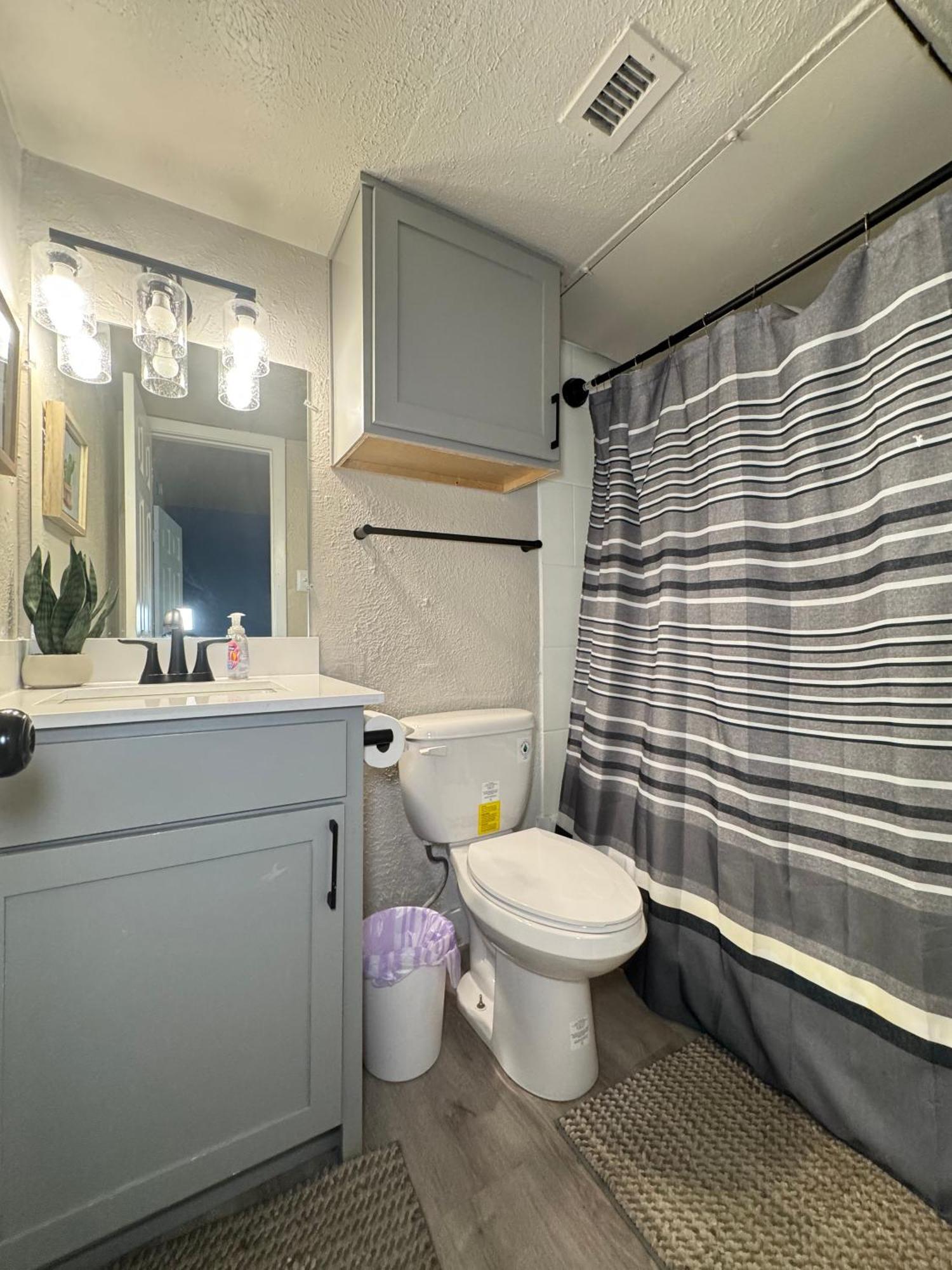 Downtown Luxe Urban Haven 1bd Retreat Apartment *