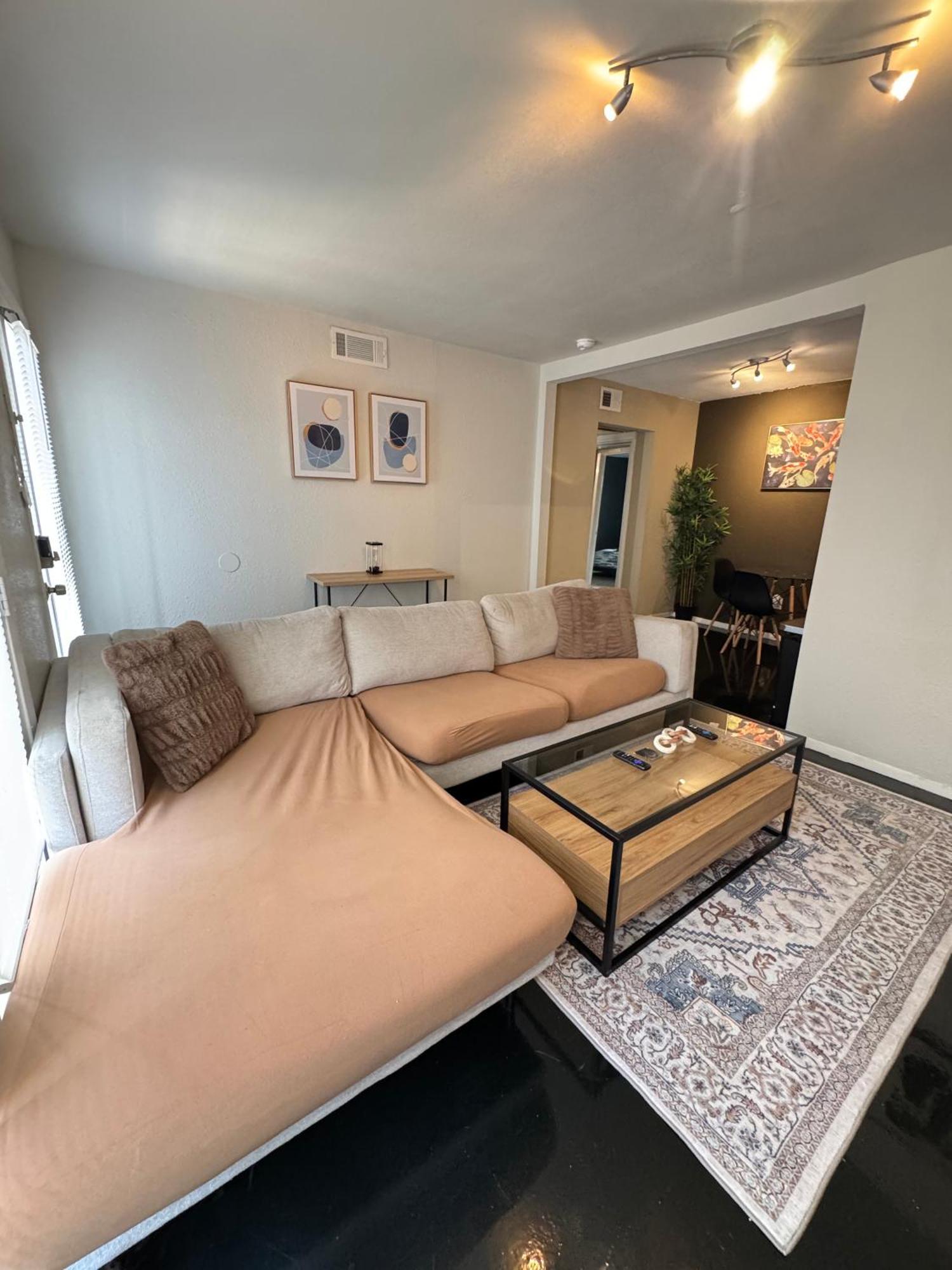Downtown Chic Style 1bed Abode *