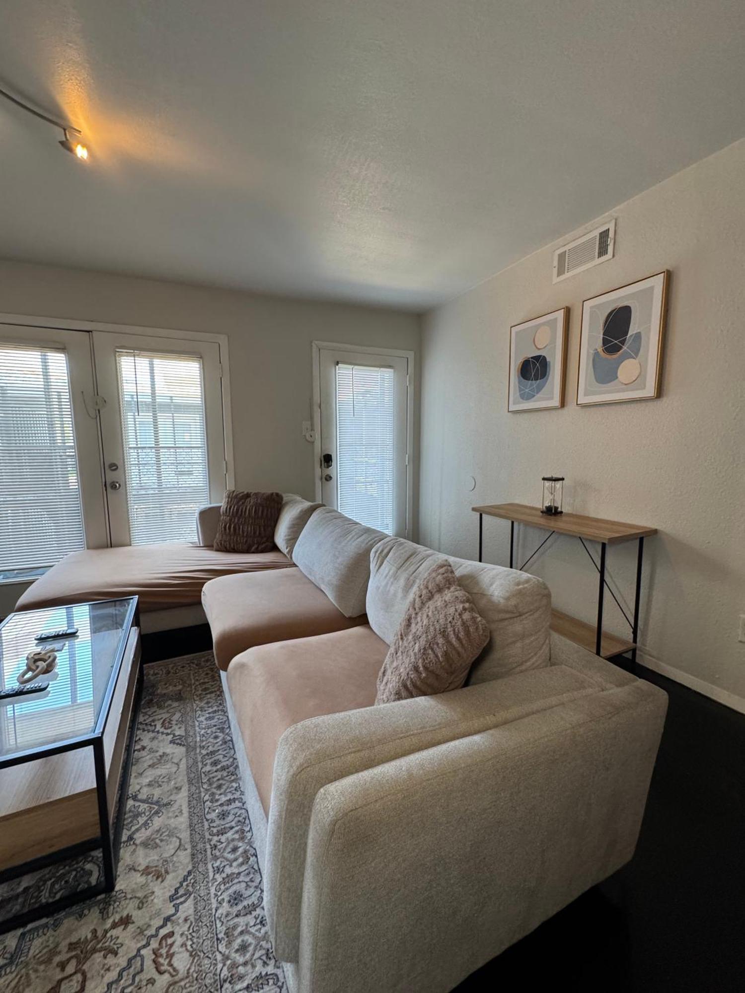 Apartment Downtown Chic Style 1bed Abode