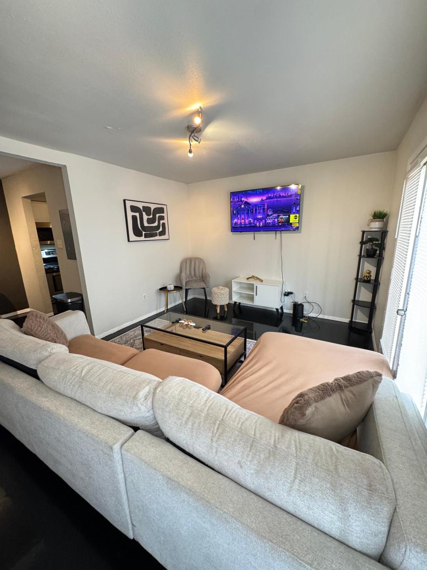 Downtown Chic Style 1bed Abode *
