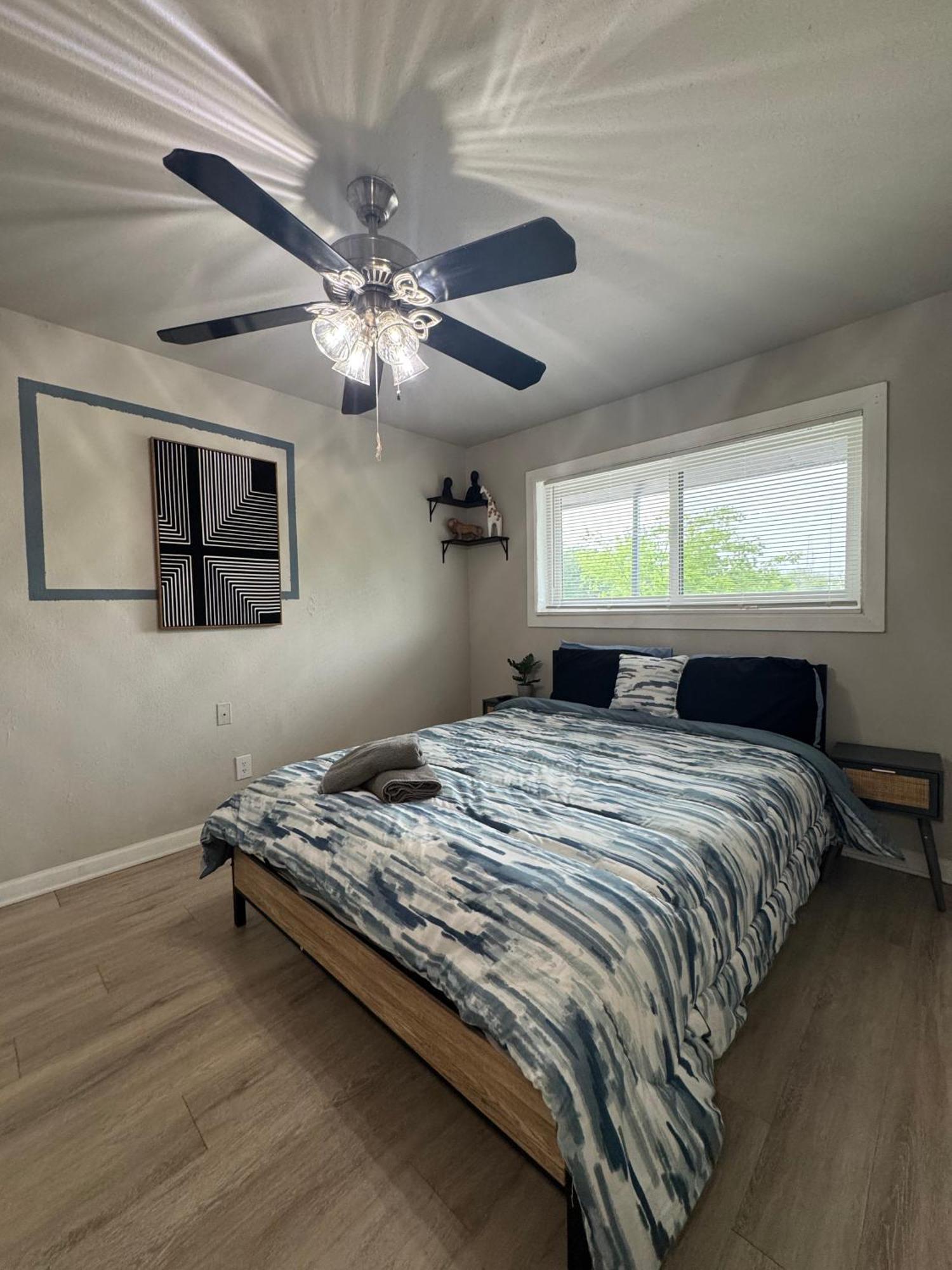 Apartment Downtown Luxe Urban Haven 1bd Retreat *
