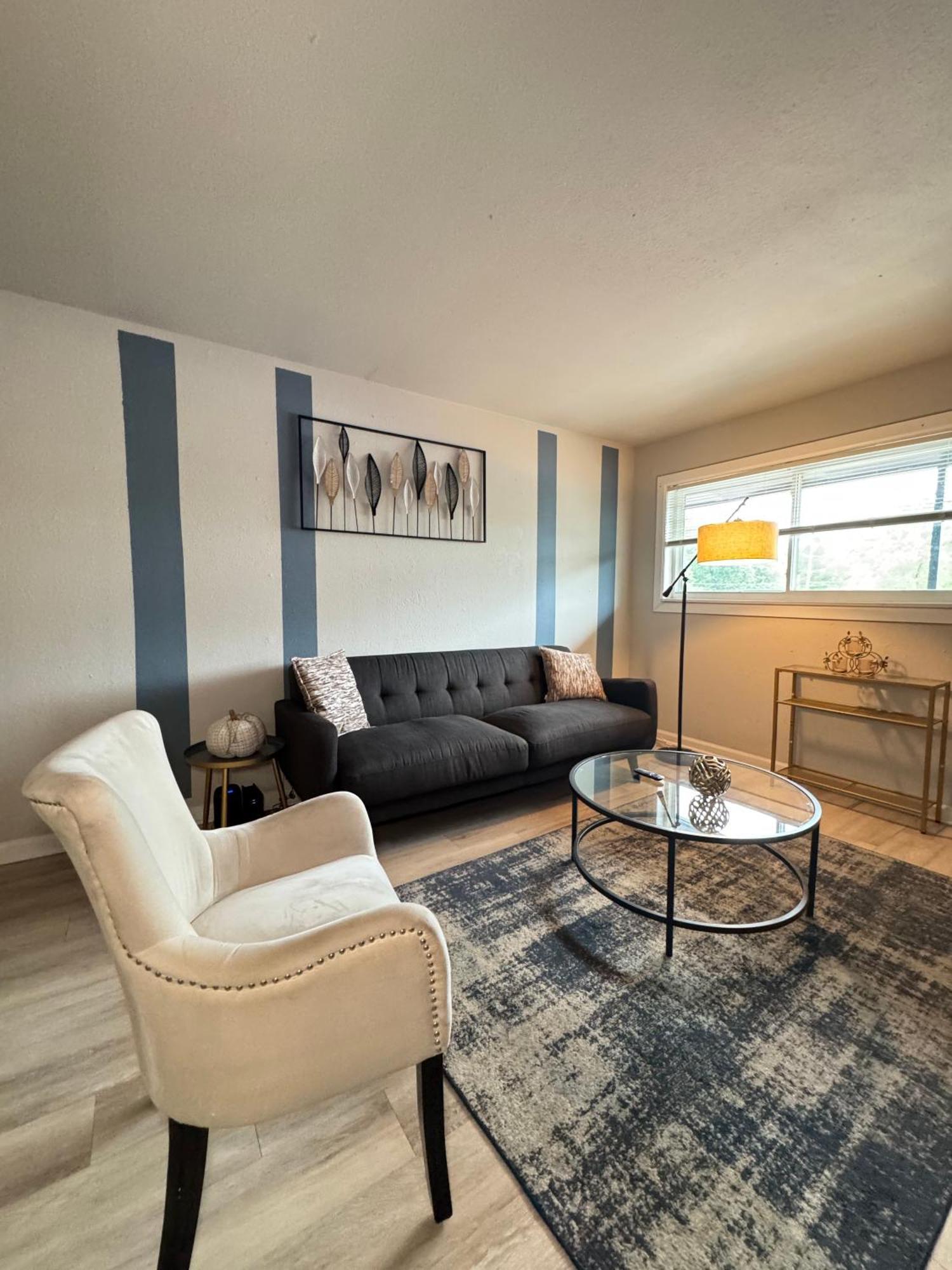 Apartment Downtown Luxe Urban Haven 1bd Retreat *
