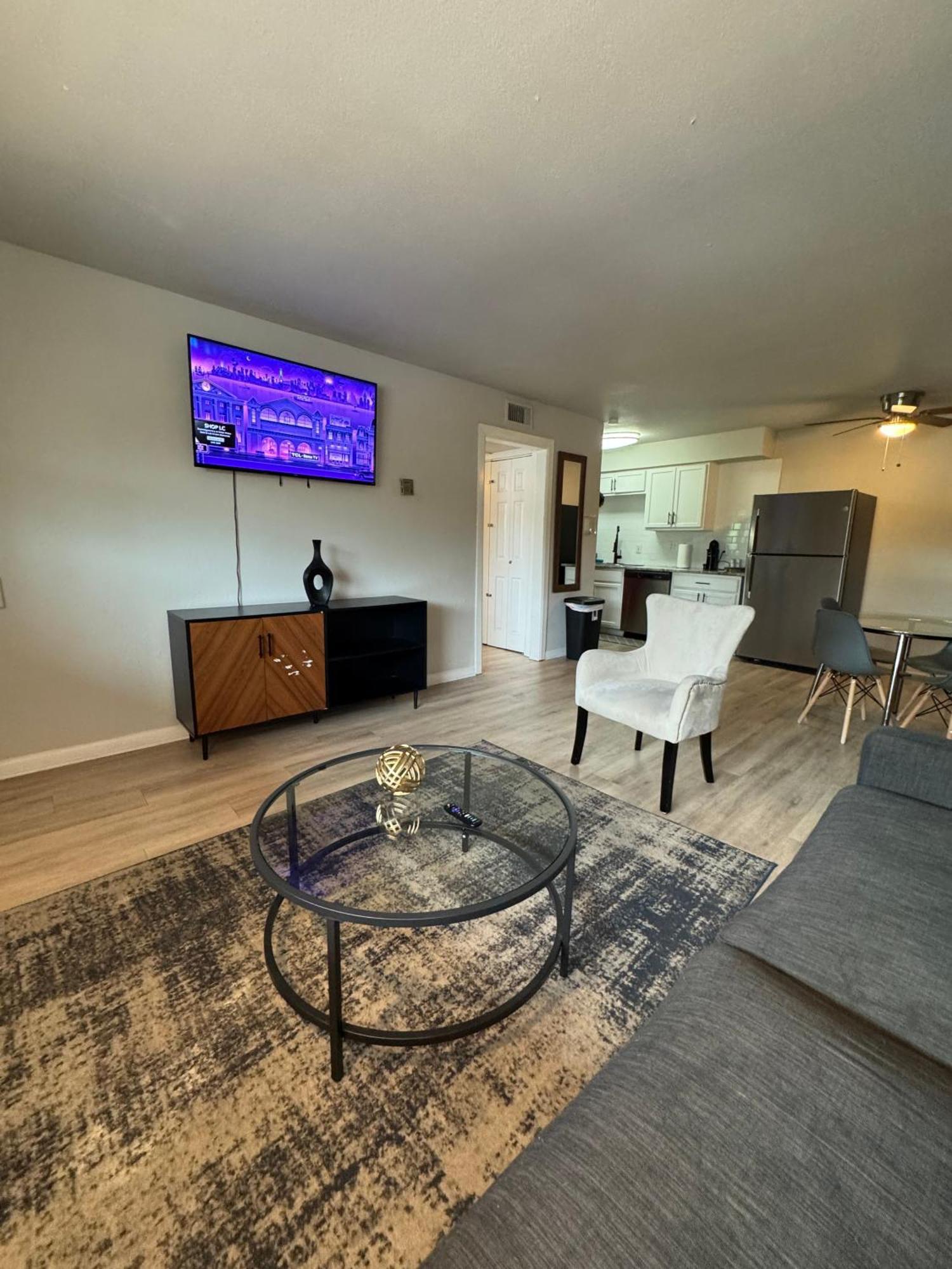 Apartment Downtown Luxe Urban Haven 1bd Retreat Dallas