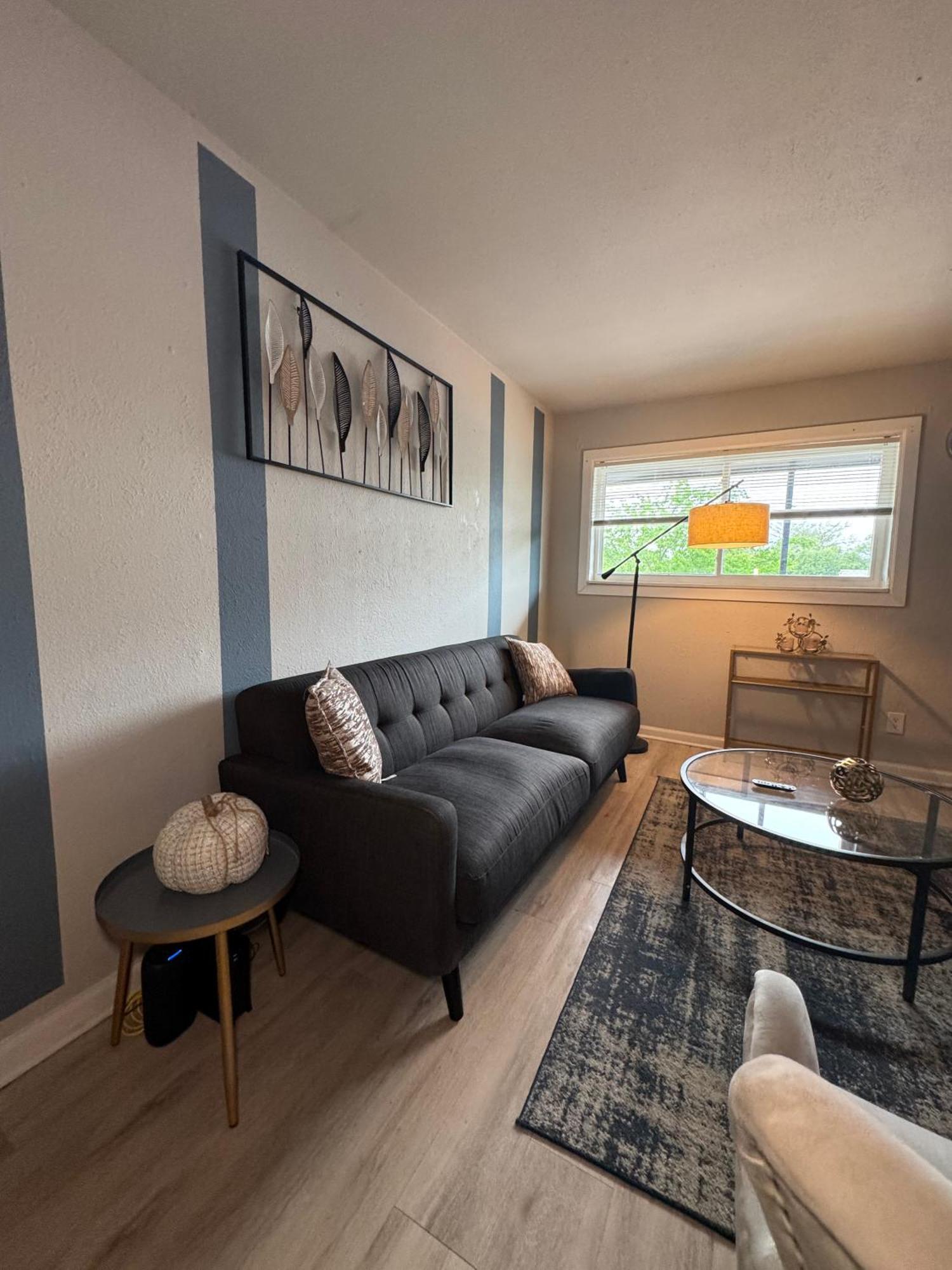 Downtown Luxe Urban Haven 1bd Retreat *