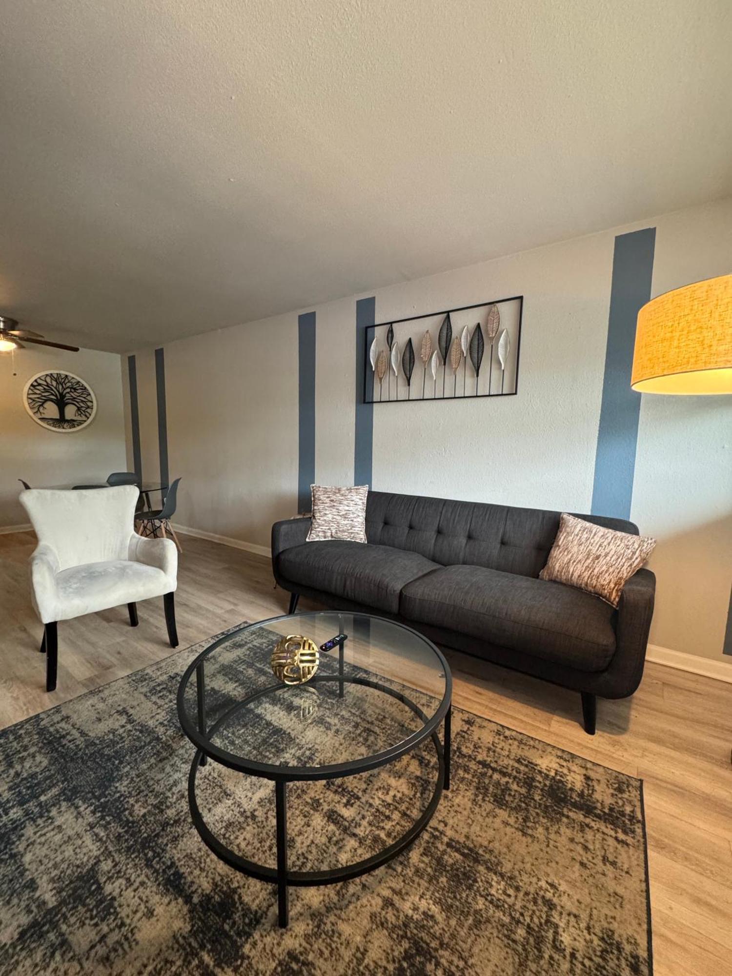 Downtown Luxe Urban Haven 1bd Retreat Apartment *