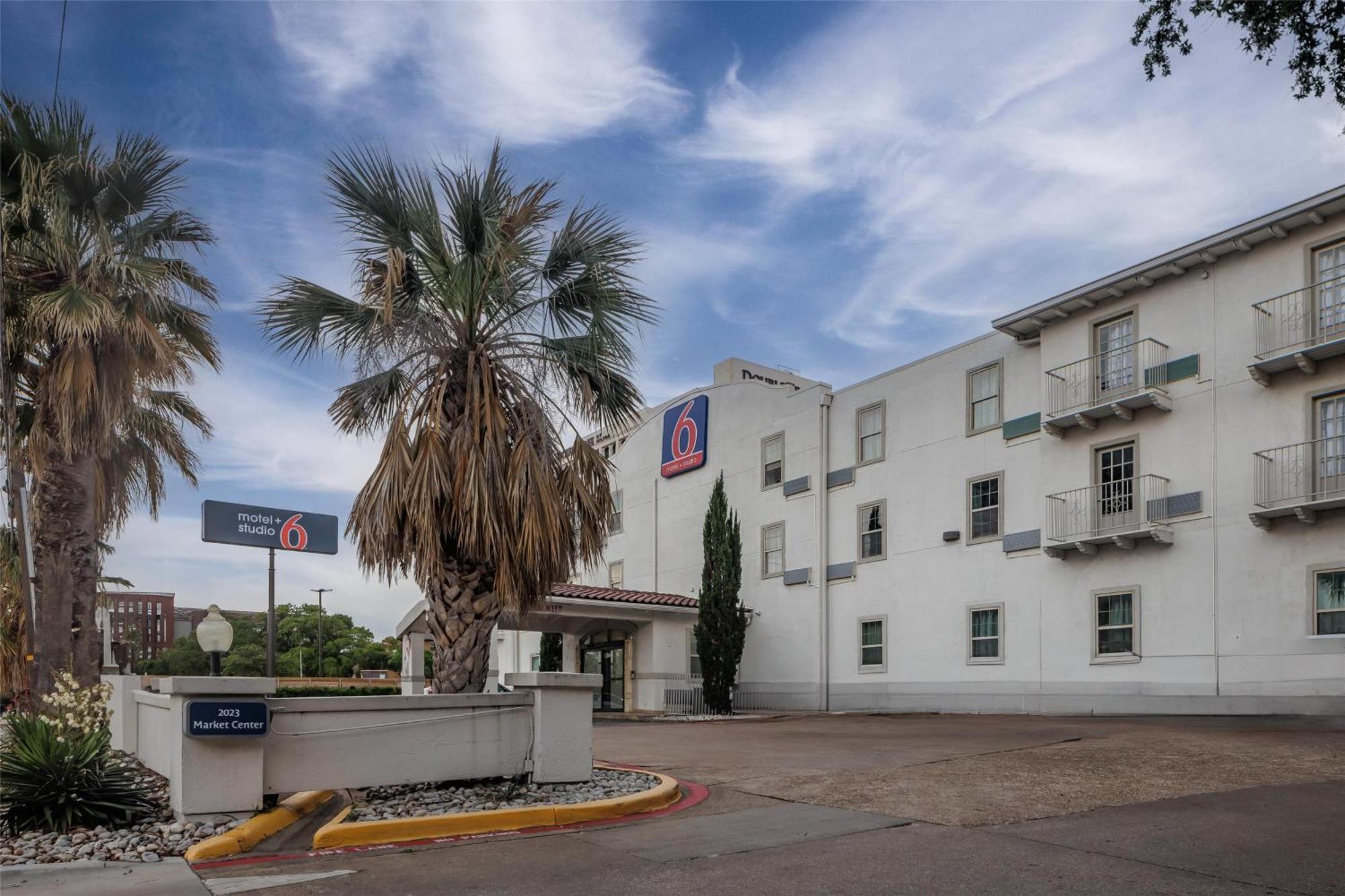 6 Tx Downtown Hotel