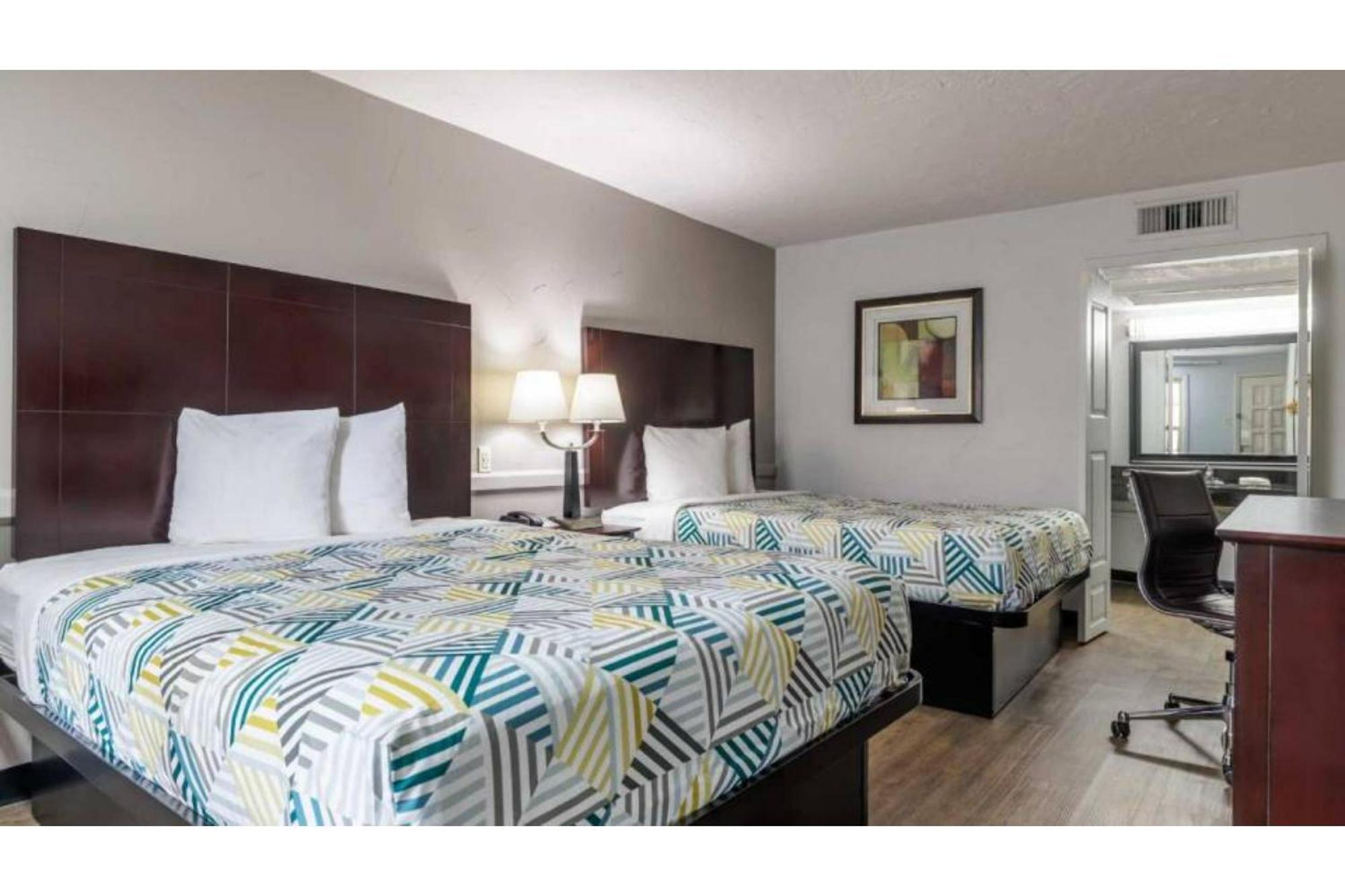 6 Tx Downtown 3* Dallas