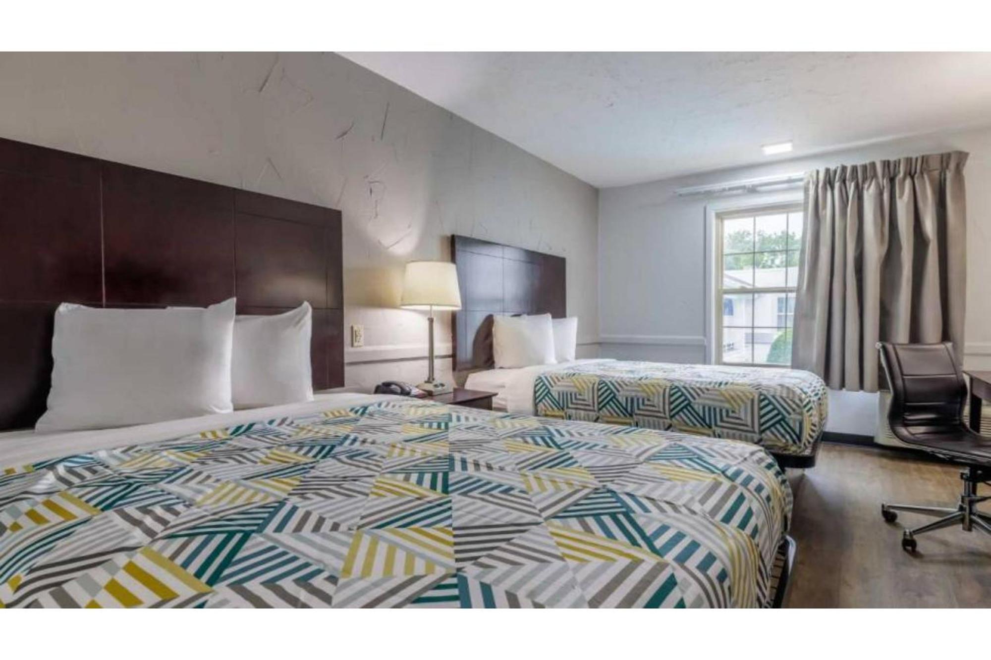 Hotel 6 Tx Downtown