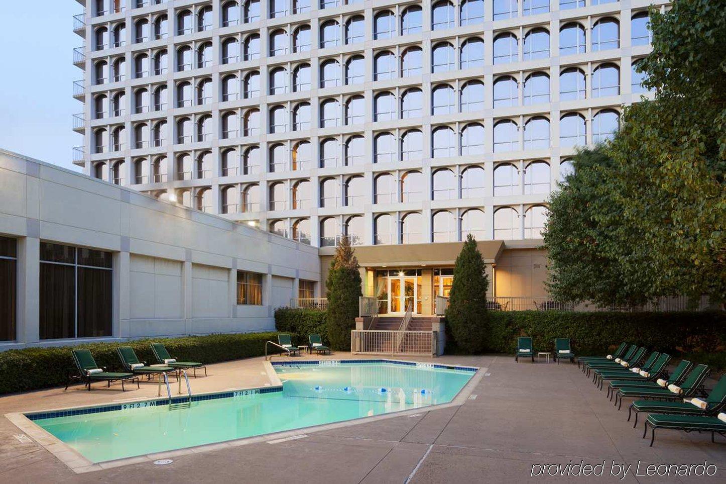 Doubletree By Hilton Market Center Hotel 3*