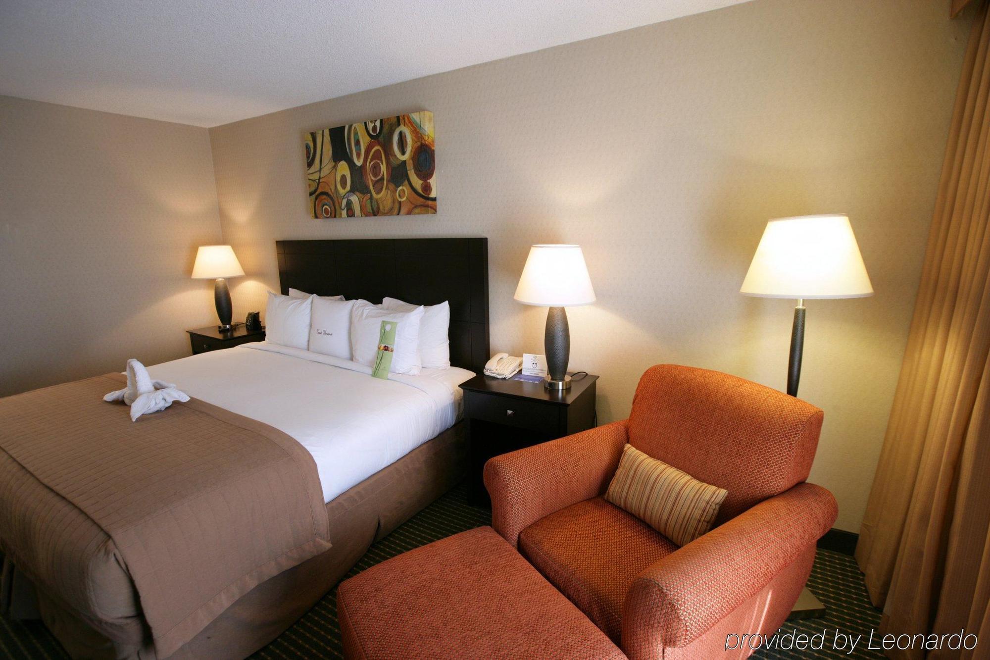 Doubletree By Hilton Market Center Hotel 3*