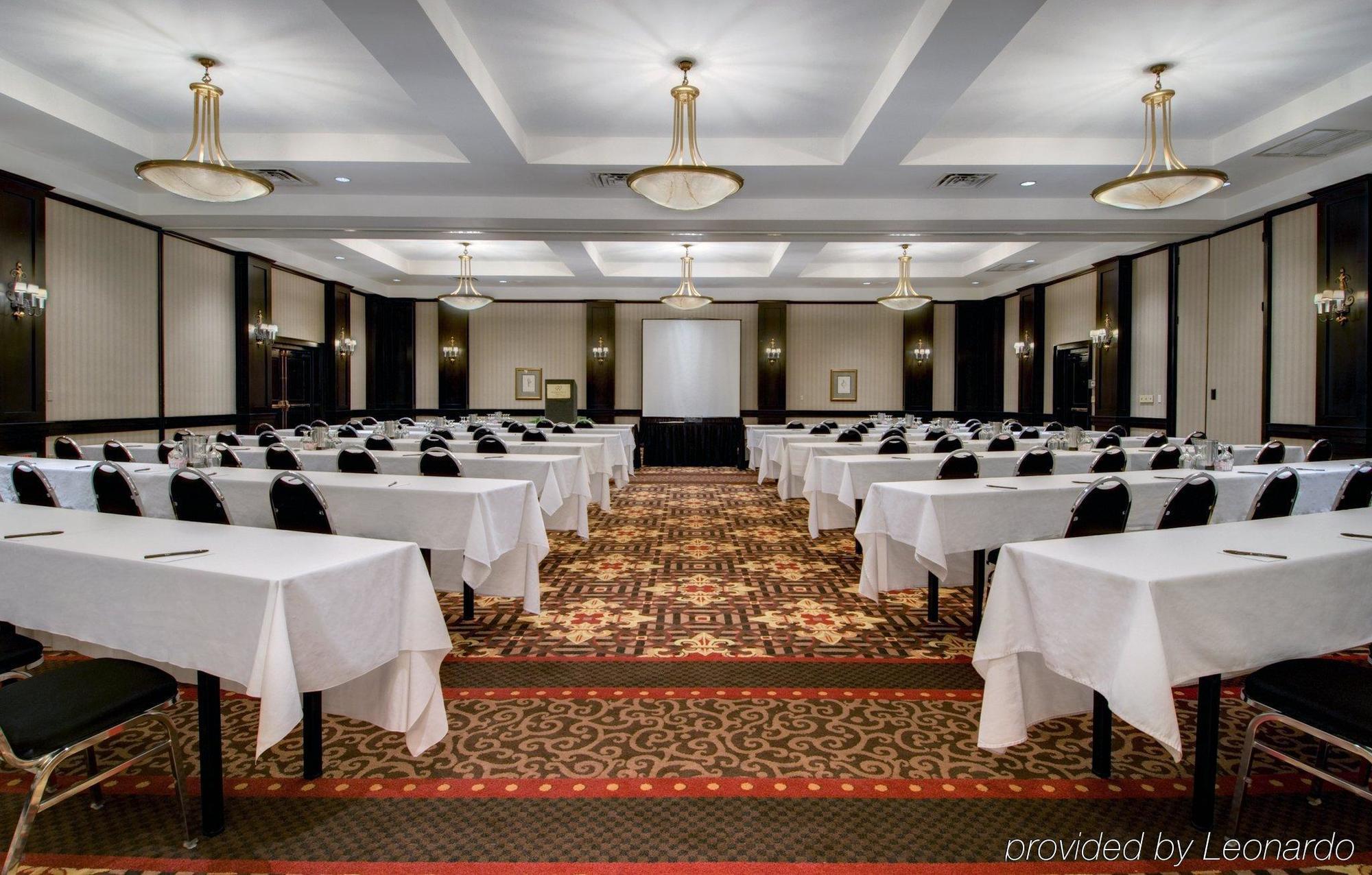 Doubletree By Hilton Market Center Hotel 3*