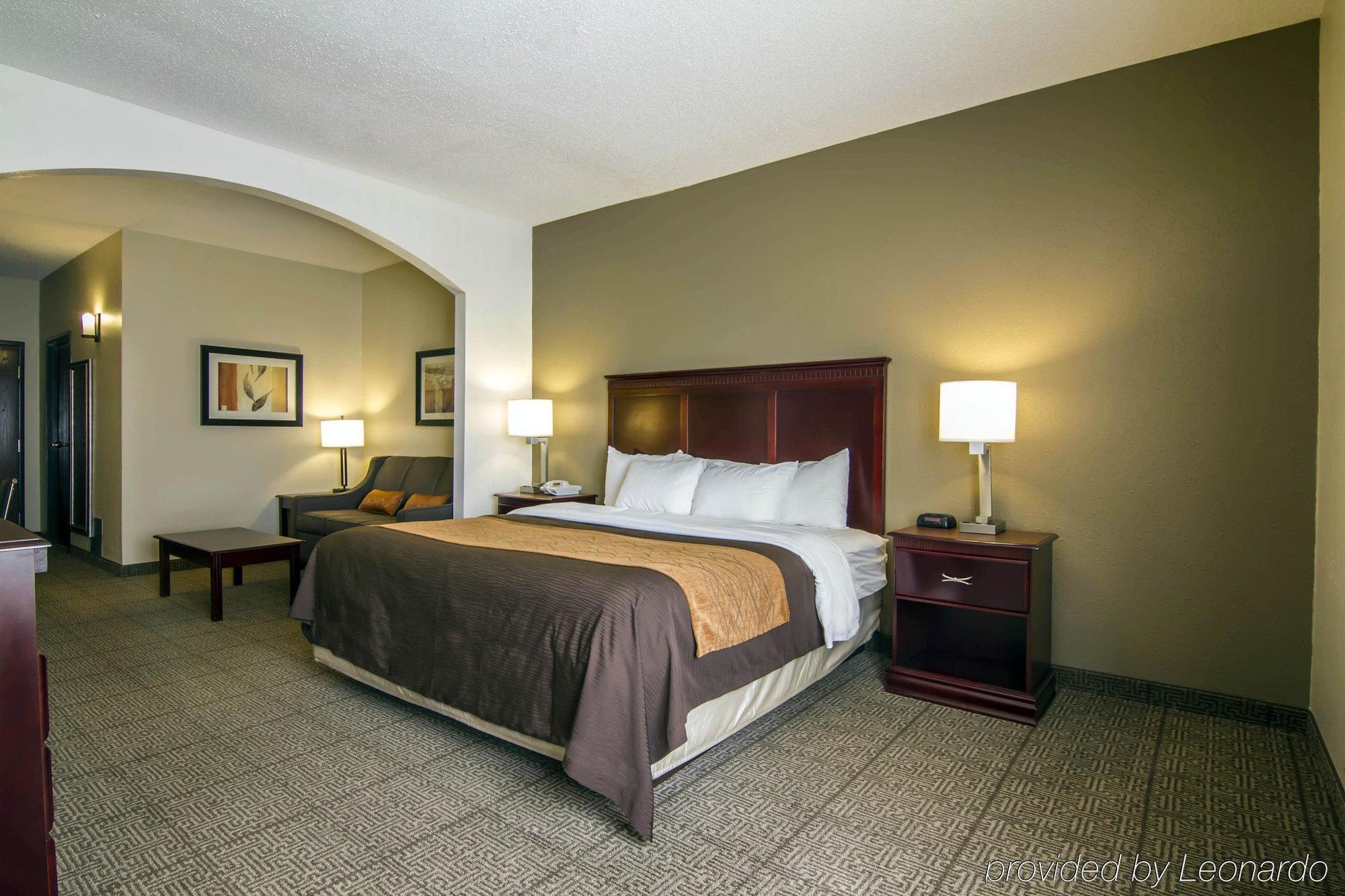 Comfort & Field-dallas Market Center 3* Dallas
