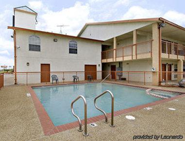 Super 8 By Wyndham South *