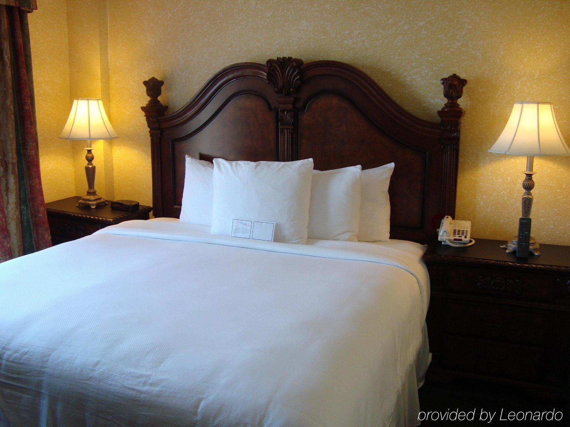 Mcm Elegante And - Hotel Dallas