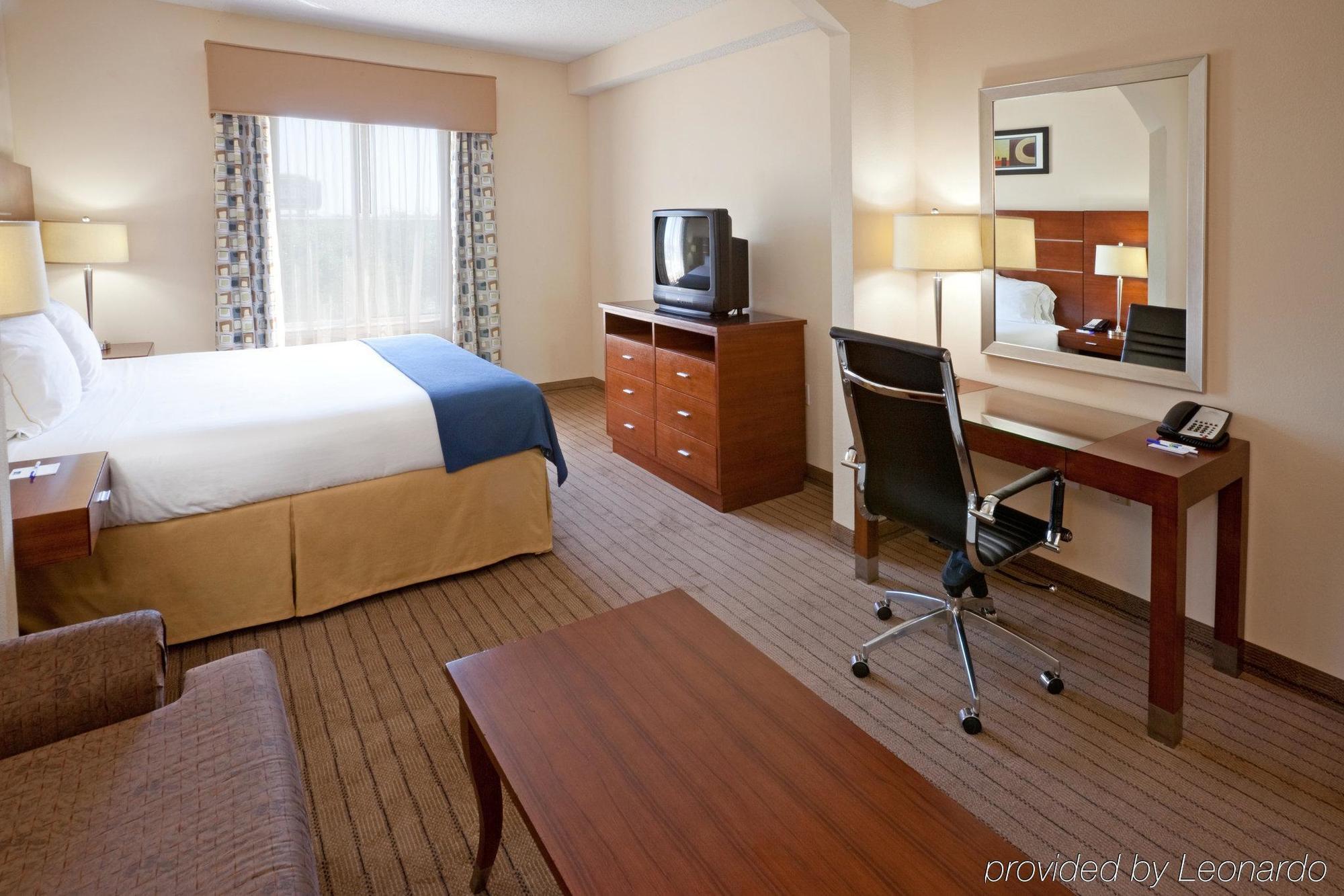 Hotel Express & - Park Northeast By Ihg 3*
