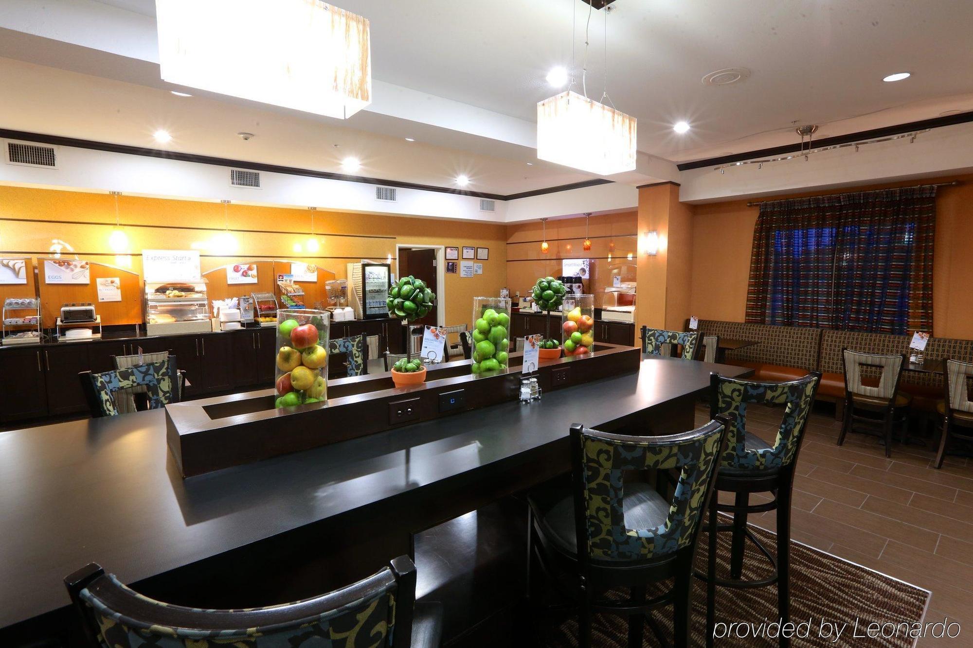 Express & West By Ihg Hotel
