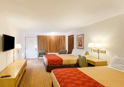 Motel Econo Airport I-35 North 2*