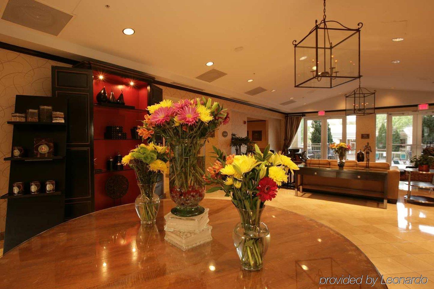 Hotel Doubletree By Hilton Market Center 3*