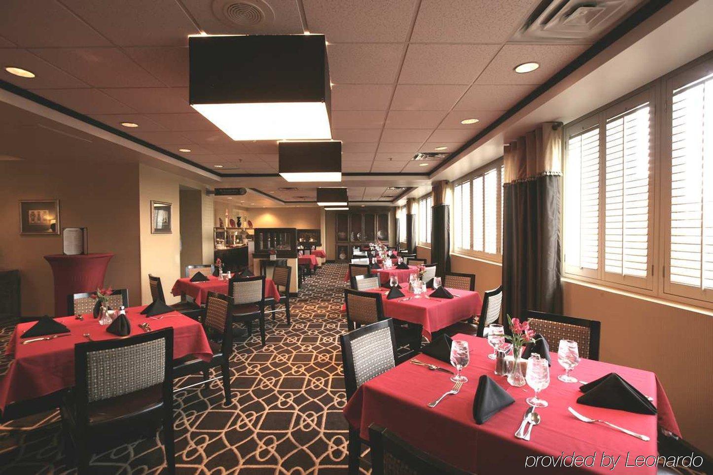 Doubletree By Hilton Market Center 3*