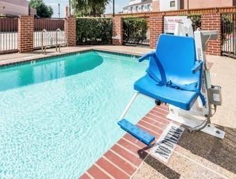 Days & By Wyndham Hotel Dallas