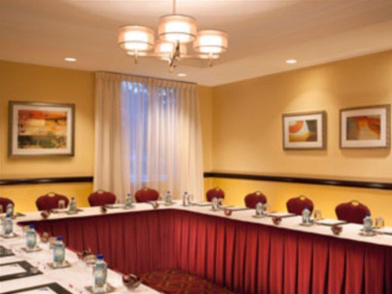 Hotel Marriott Medical/market Center 4*