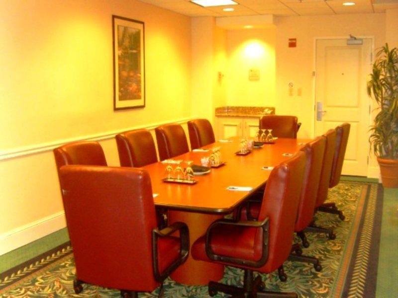 Hotel Hilton Garden Dallas/market Center 3*