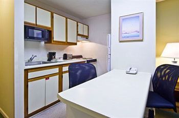 Extended America - - Market Center Hotel