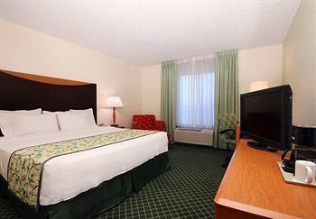 Fairfield & Medical/market Center Hotel Dallas
