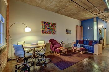 Canvas Hotel Dallas