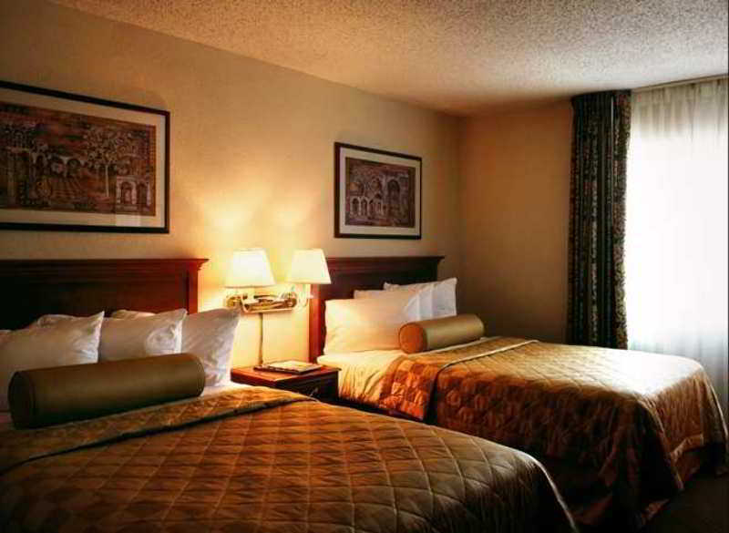 Embassy By Hilton Near The Galleria Hotel Dallas