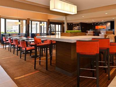 Courtyard By Marriott Northwest Hotel