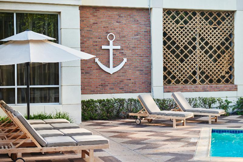 Doubletree By Hilton Market Center 3*