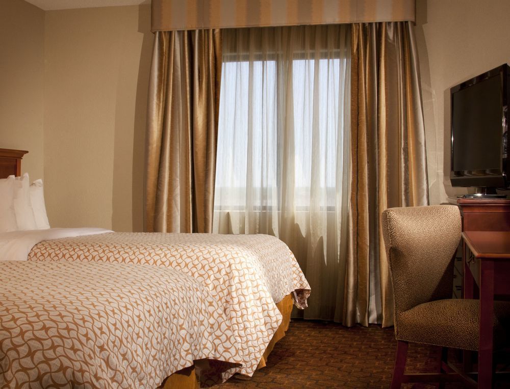 Hotel Embassy By Hilton Near The Galleria Dallas