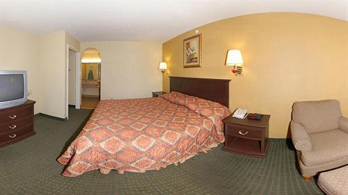 Hotel Super 8 East Near Fair Park Downtown Dallas