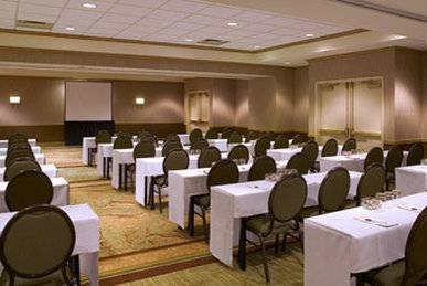 Hotel Sheraton Market Center 4*