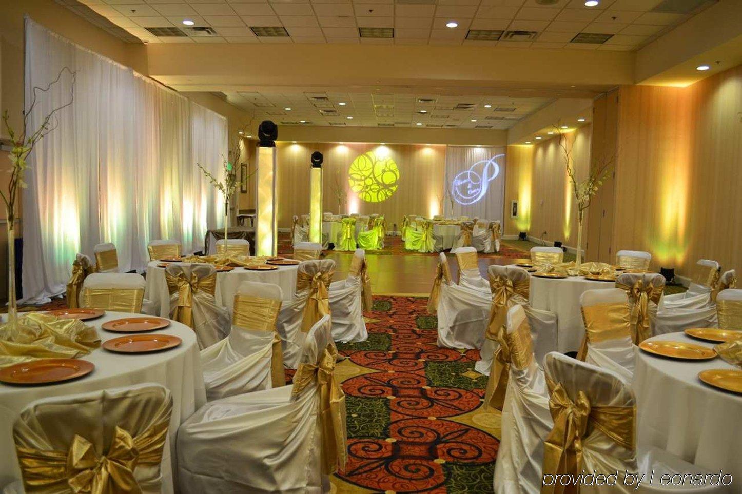 Hilton Garden Dallas/market Center Hotel