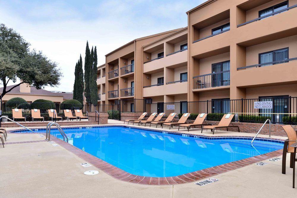 Courtyard By Marriott Northwest Dallas