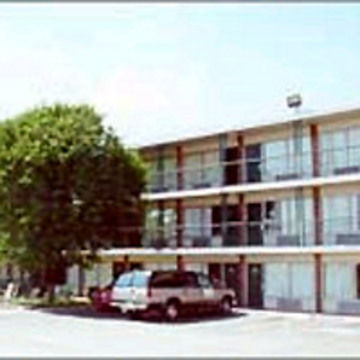 Econo Airport I-35 North 2* Dallas