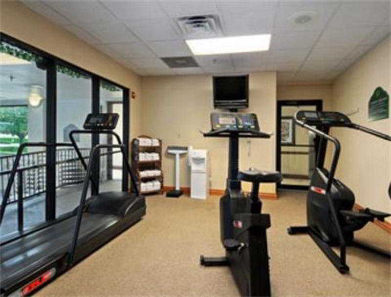 Wingate By Wyndham Field Hotel 3*
