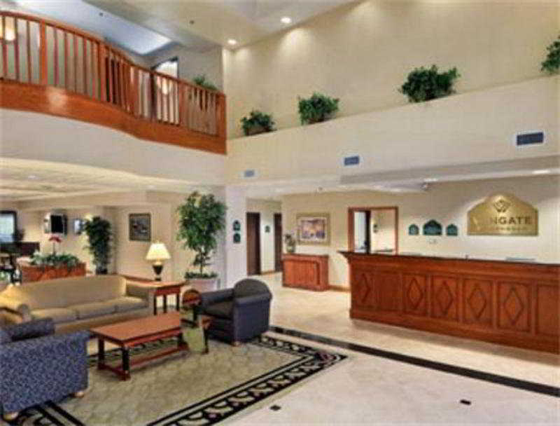 Wingate By Wyndham Field Hotel