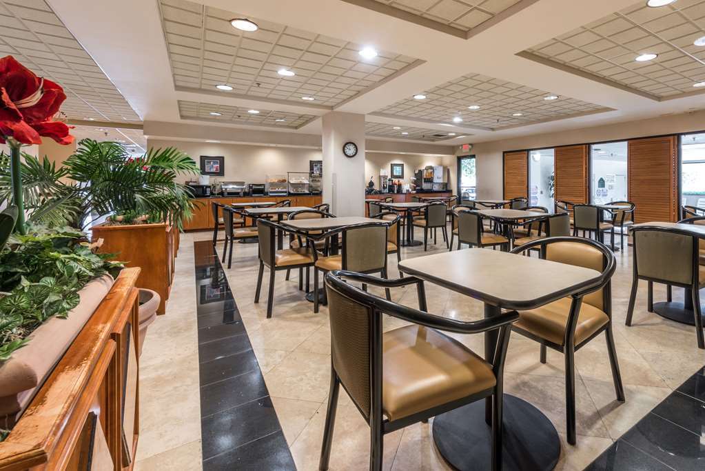 Wingate By Wyndham Field 3* Dallas