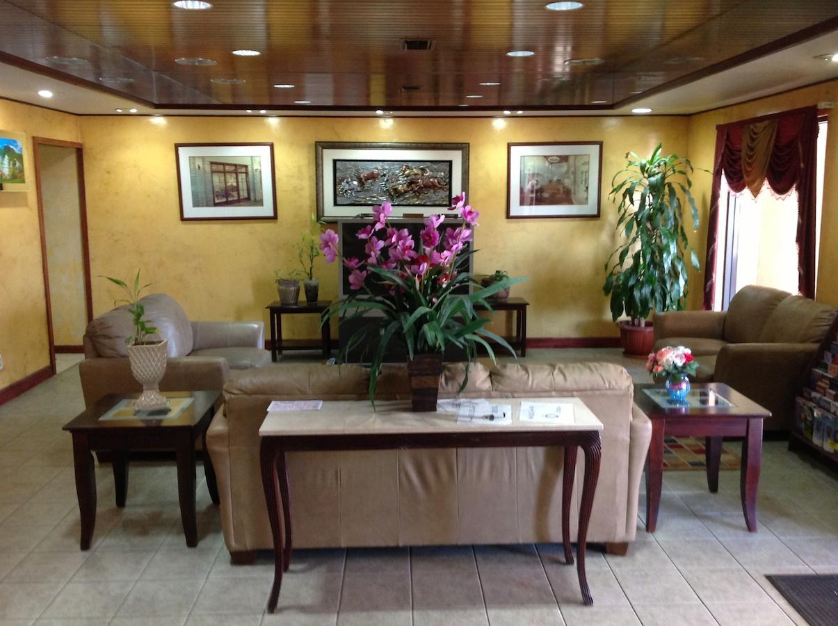 Motel Townhouse Suites 2*