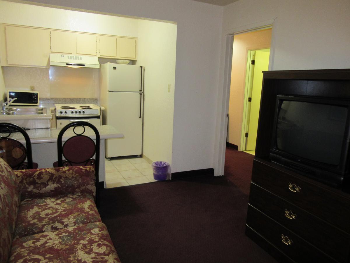 Townhouse Suites Dallas