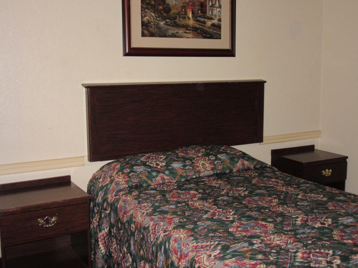 Townhouse Suites Motel Dallas