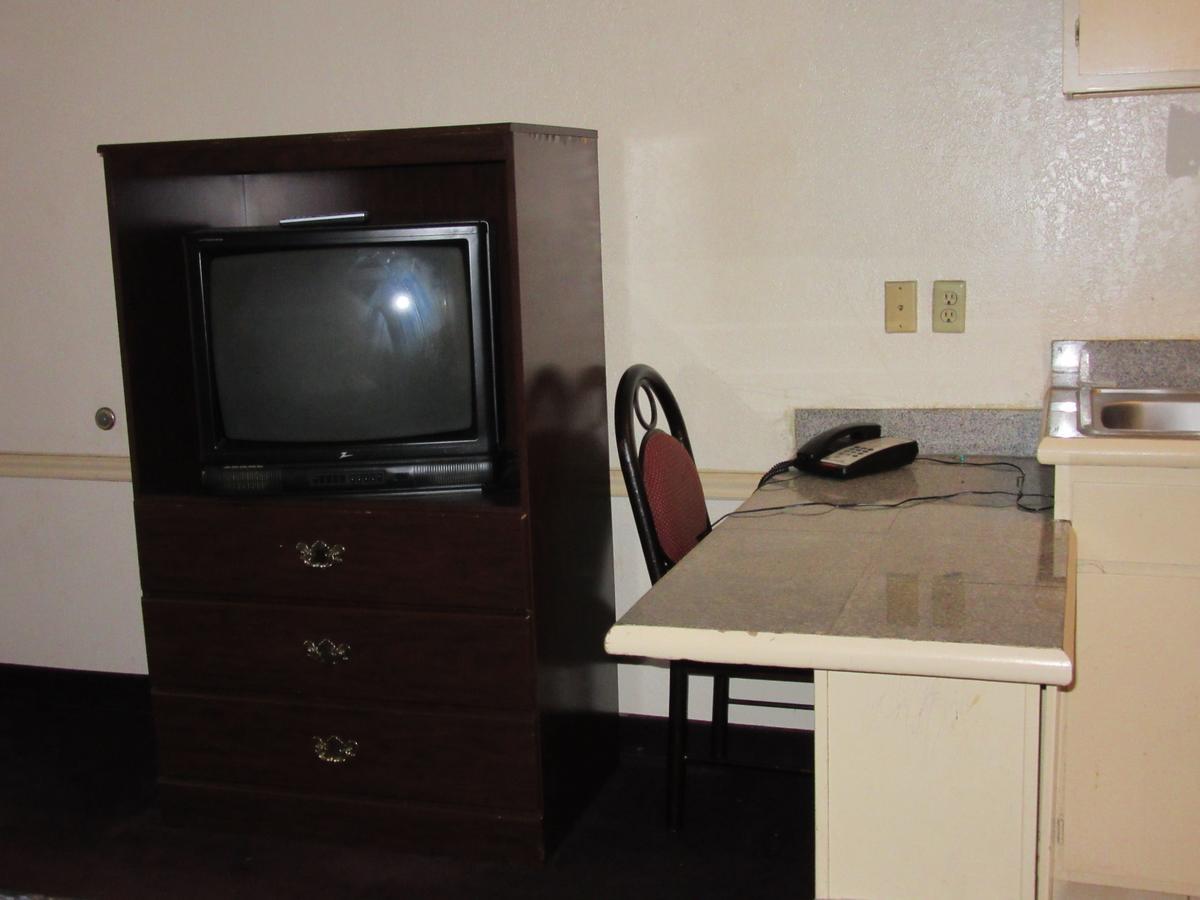 Motel Townhouse Suites